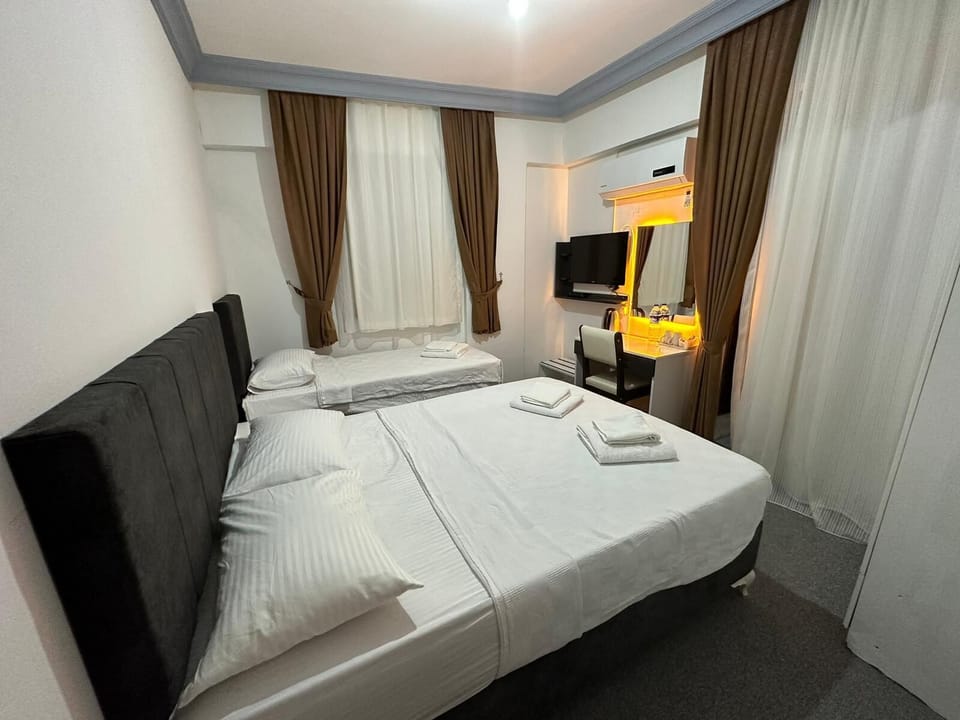 Family Room | Soundproofing, free WiFi, bed sheets
