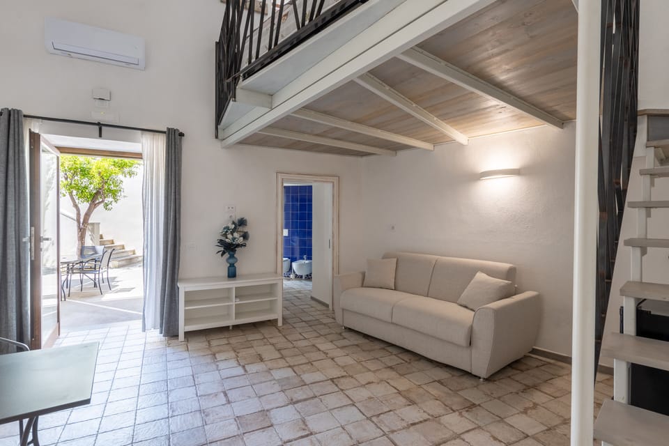 Second bedroom