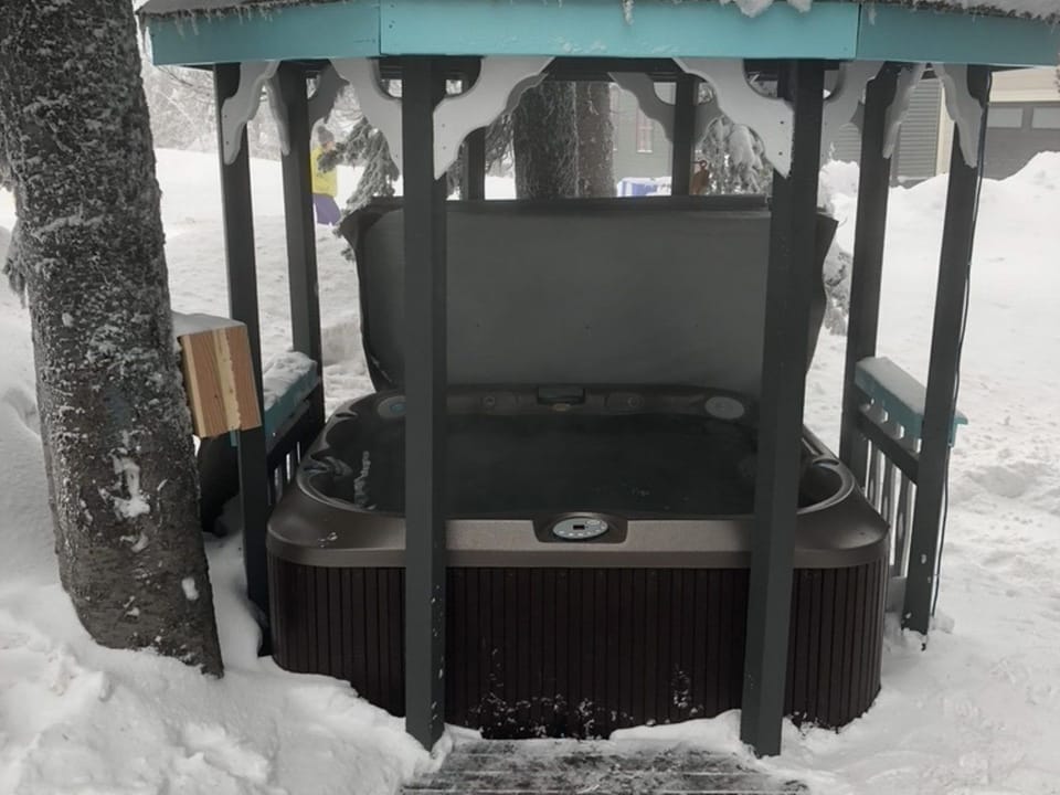 Hot Tub 