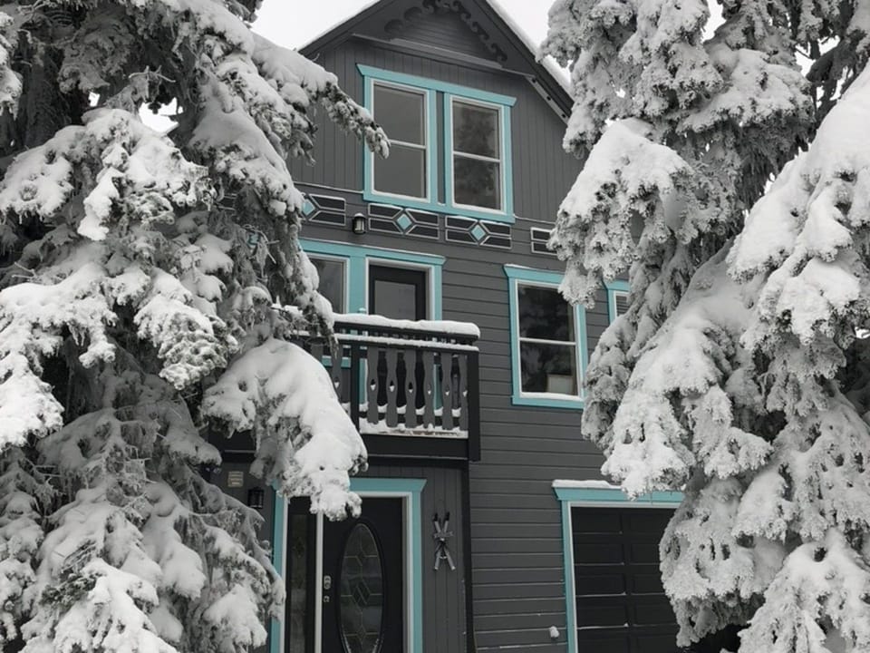 Front of House Views 