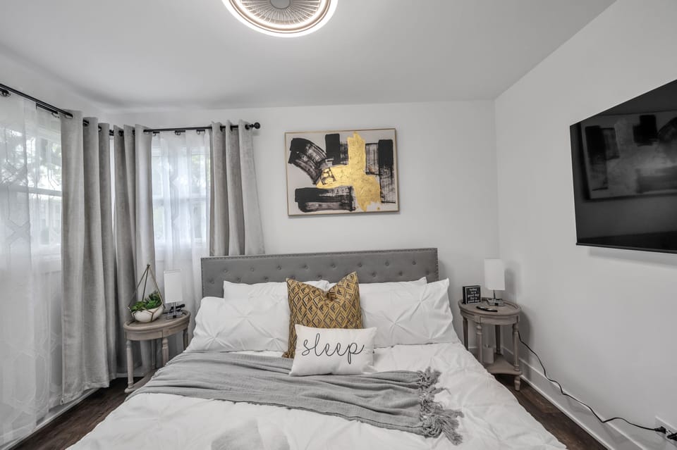 Indoors, Home Decor, Lamp, Cushion, Furniture