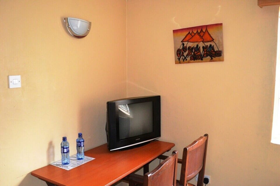 Standard Single Room | Desk, blackout drapes, free WiFi