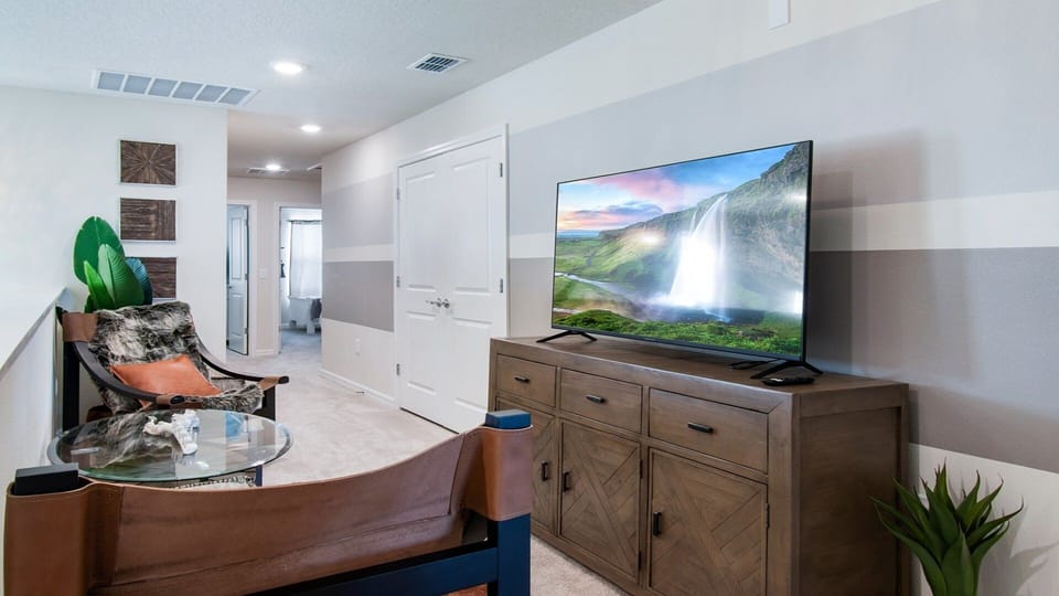 Villa, Multiple Beds, Pool Access, Pool View (2317LC WIR) | Interior
