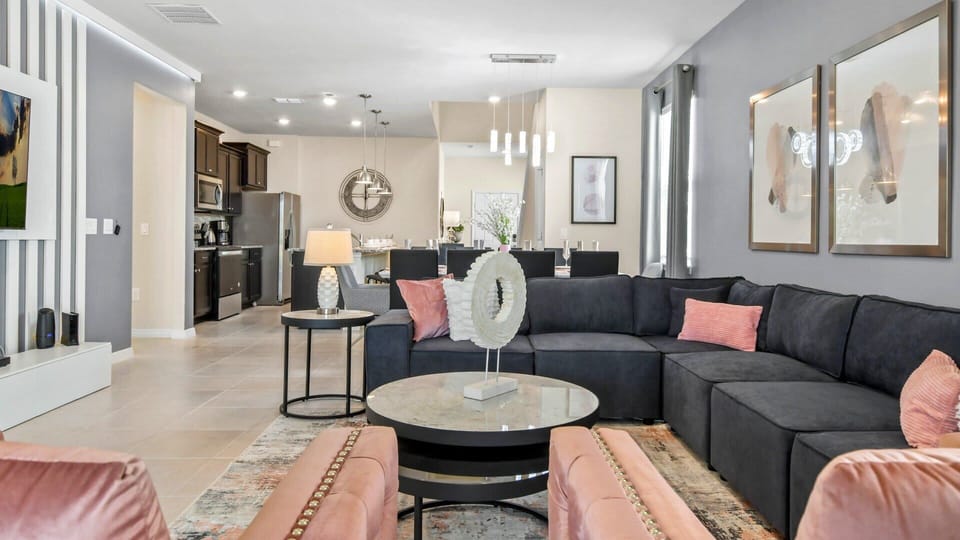 House, Multiple Beds, Pool Access, Pool View (3349LW WIR) | Living area