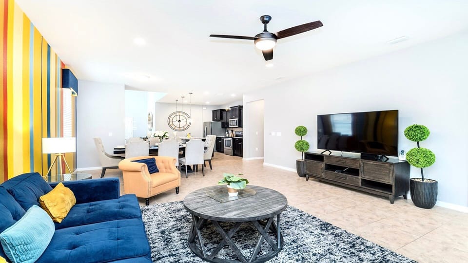 House, Multiple Beds, Pool Access | Living area
