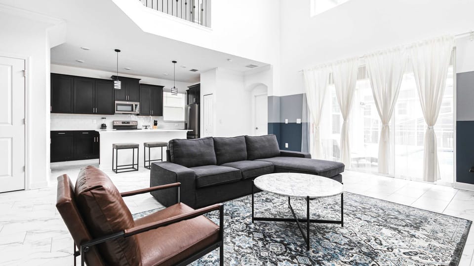 House, Multiple Beds, Pool Access, Pool View (989LS CG) | Living area