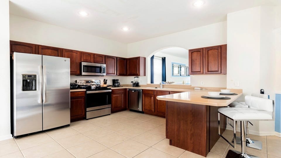 House, Multiple Beds, Pool Access, Pool View (2607DV WH) | Private kitchen | Coffee/tea maker, electric kettle