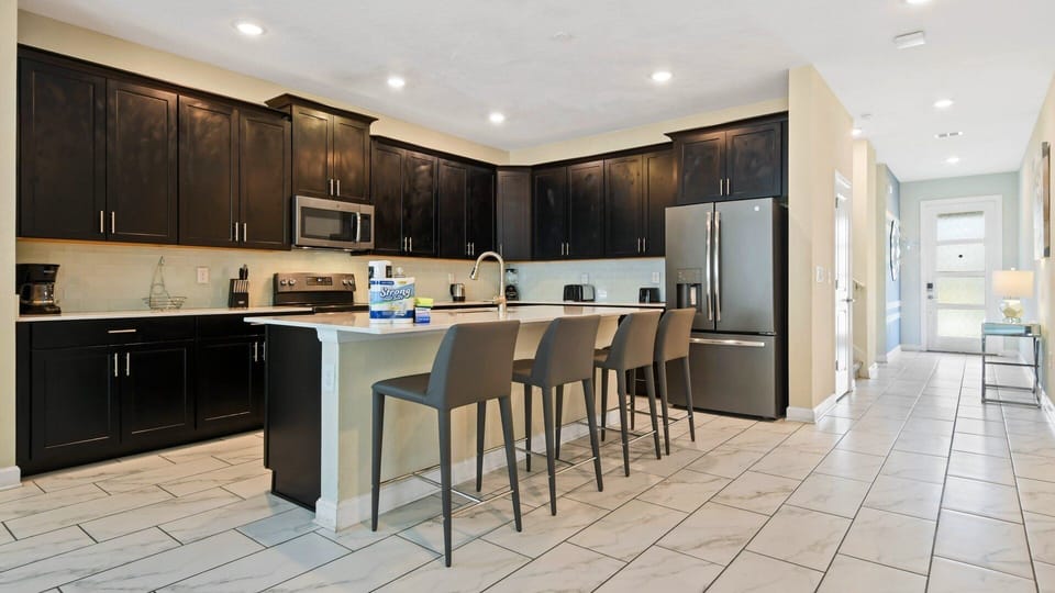 House, Multiple Beds, Pool Access, Pool View (2745BD SL) | Private kitchen | Coffee/tea maker, electric kettle