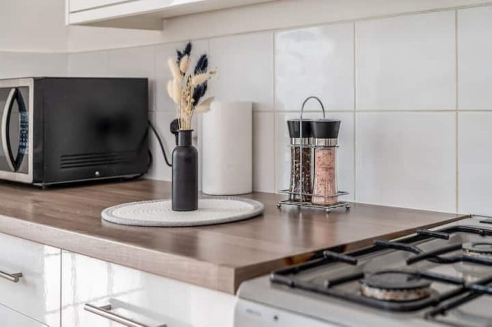 Kitchen amenities 