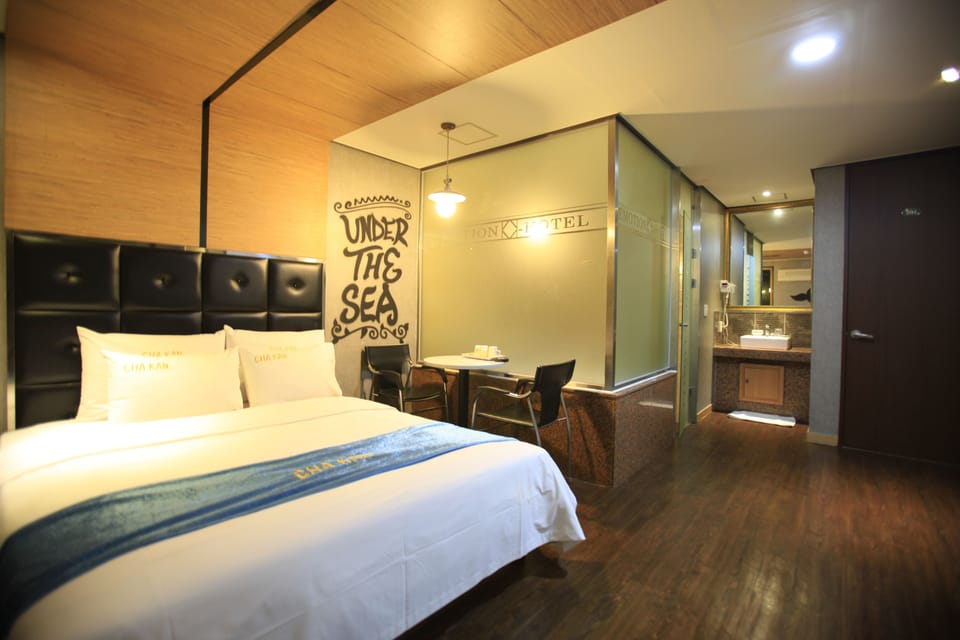 Deluxe Double Room, 1 Queen Bed | Soundproofing, free WiFi, bed sheets