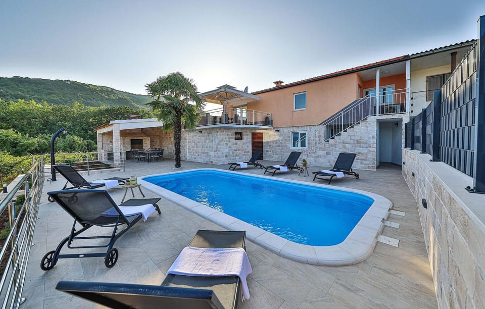 pool