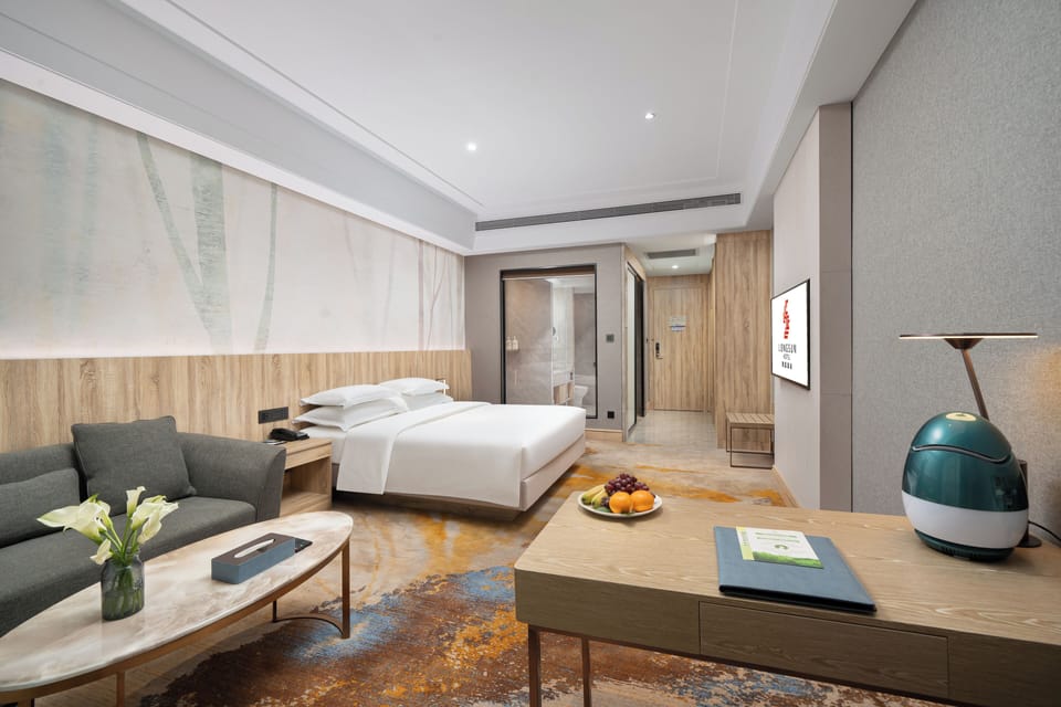 Executive Single Room | Premium bedding, down comforters, desk, laptop workspace