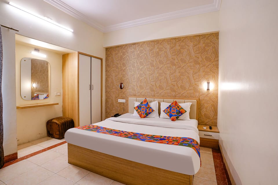 Egyptian cotton sheets, premium bedding, in-room safe, free WiFi