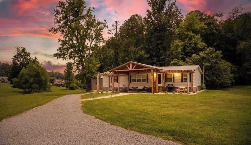 • Perfect for romantic getaways, family vacations & group retreats 
