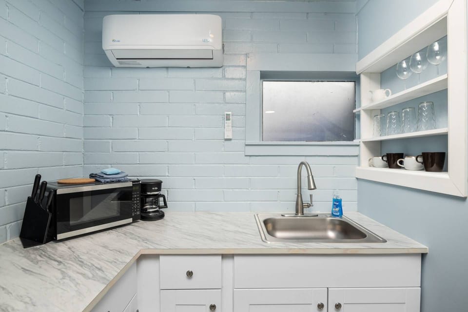 "Cozy room close to the beach and Tillamook Factory" - Rony