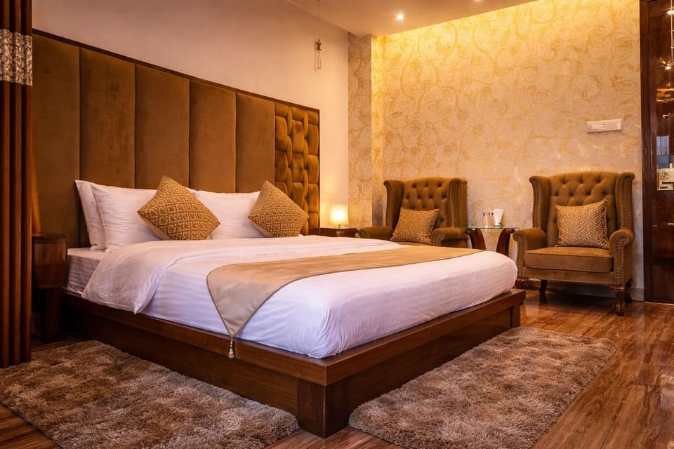 In-room safe, desk, free WiFi, bed sheets