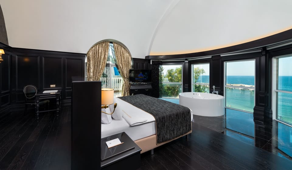 Presidential Villa, Private Pool | Premium bedding, free minibar, in-room safe, desk