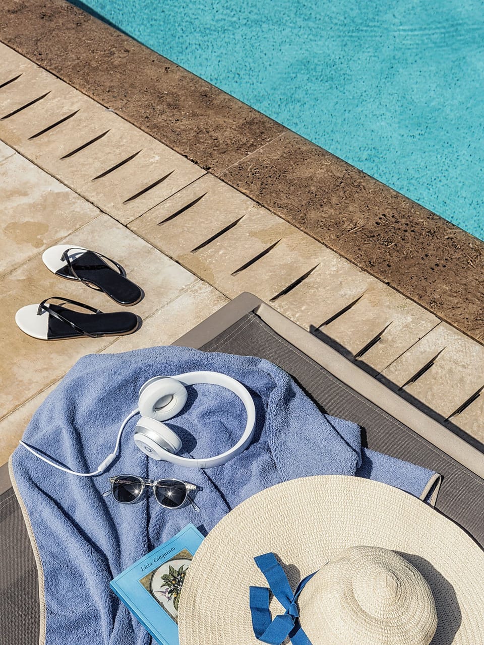 Seasonal outdoor pool, pool umbrellas, sun loungers