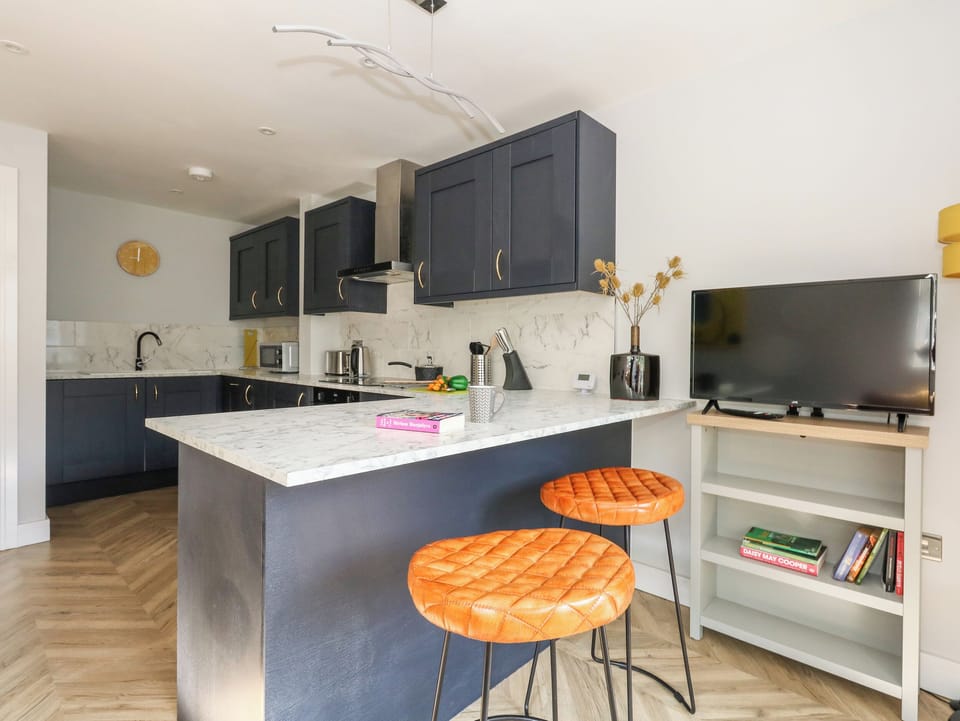 Fridge, dishwasher, electric kettle, toaster