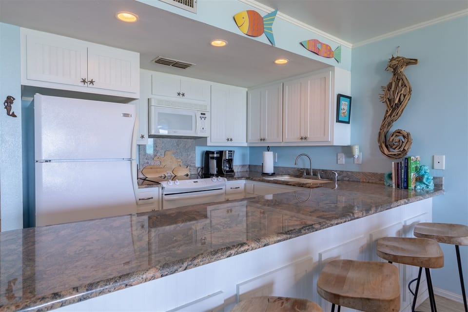 Seating for 10 counter stools and dining table