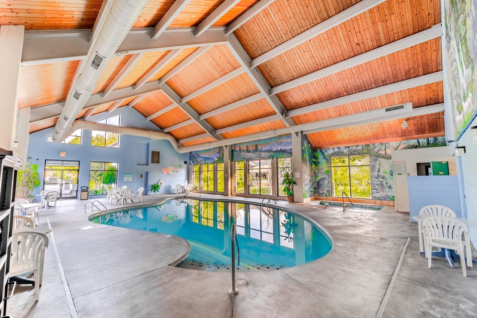 Indoor pool, seasonal outdoor pool, pool umbrellas, sun loungers