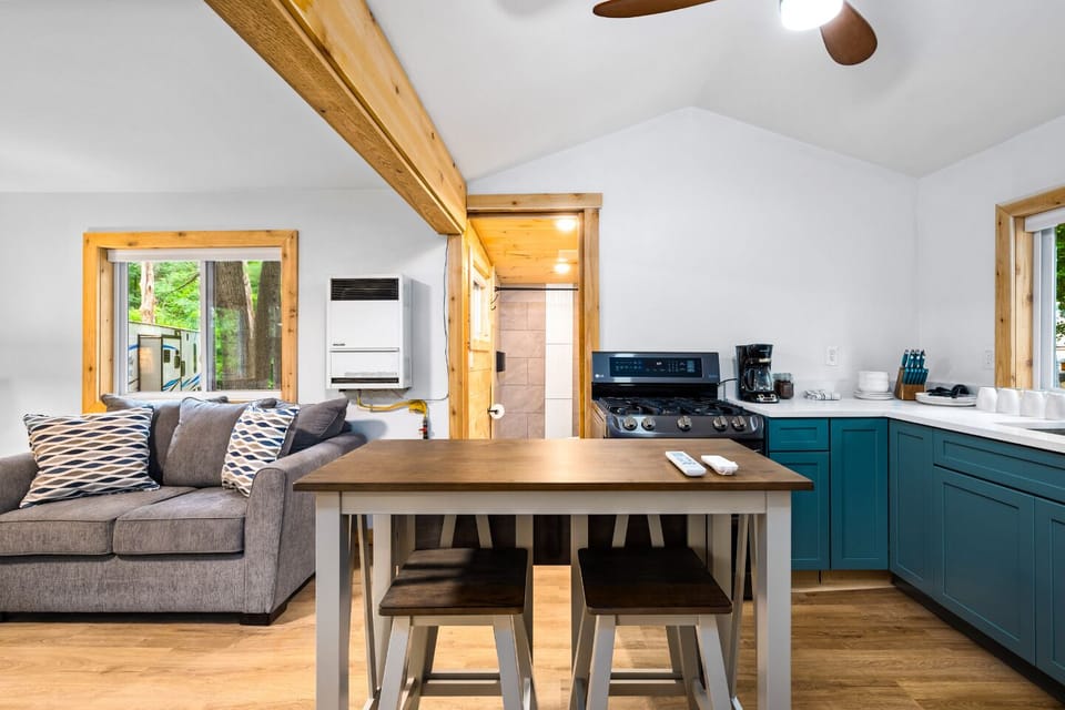 Kitchen & Dining: Enjoy meals in style with modern appliances and inviting natural light!