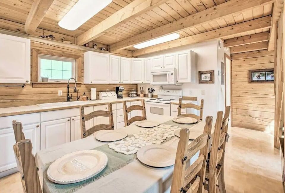 Kitchen table for 6