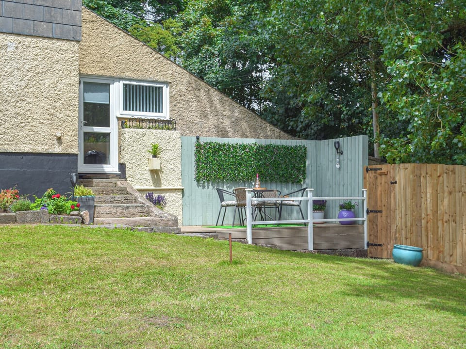 Garden | Mutton Hill Cottage, Pembroke