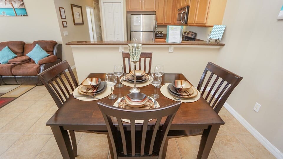 Seating for 4 - Minions Retreat 