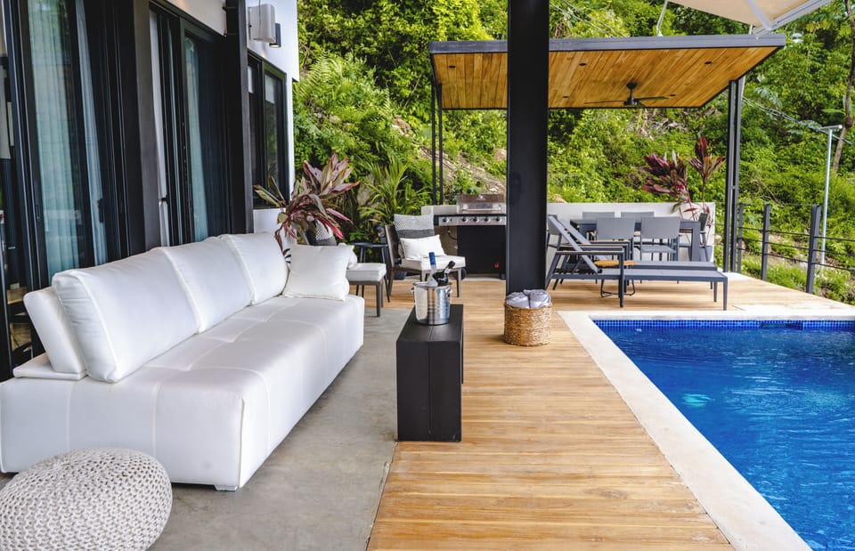 Luxury Villa | Terrace/patio