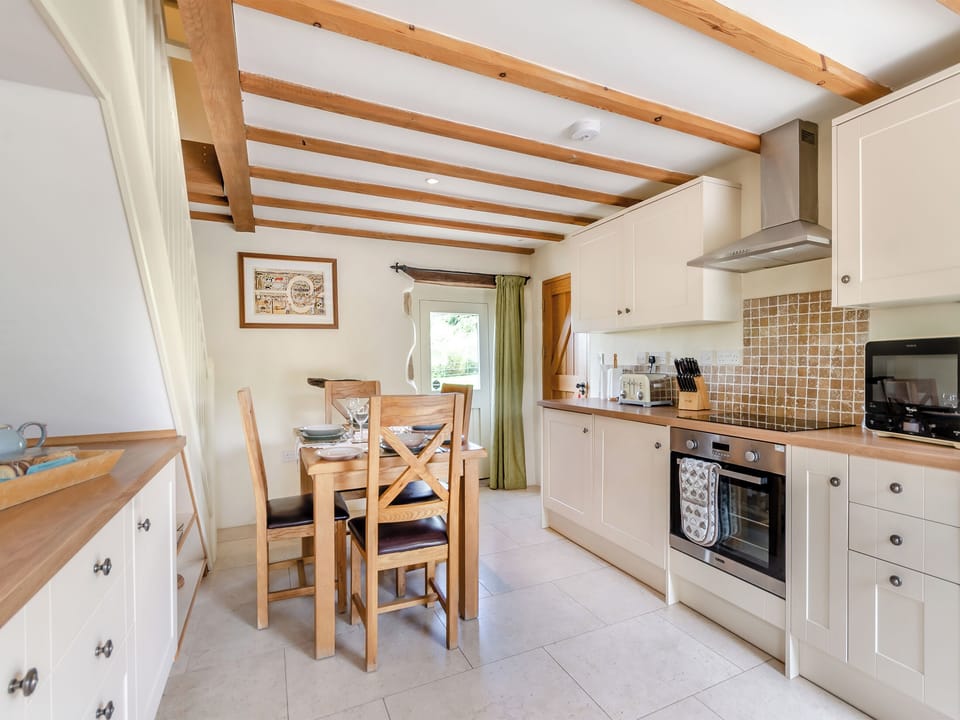 Kitchen/diner | Swaledale Cottage - Broad Ecton Farm, Wetton, Ashbourne