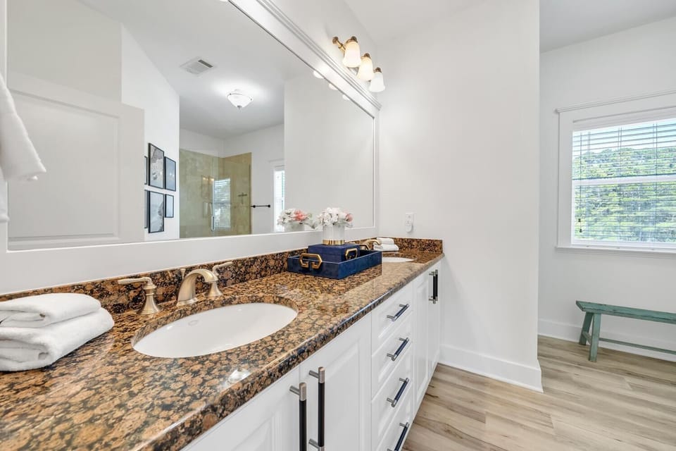 Master Dual Vanity