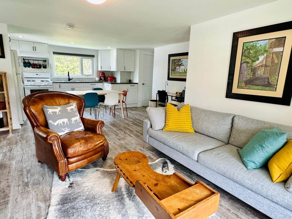 Comfortable and practical seating to enjoy together
