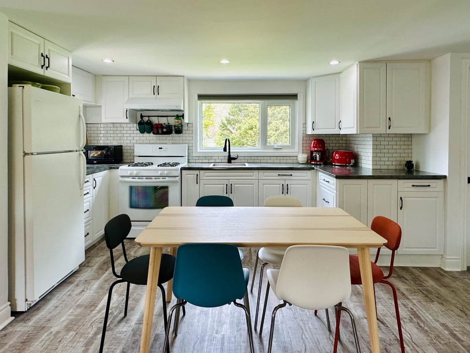 Room for helpers in the kitchen 