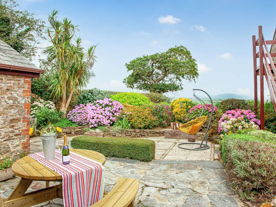 Sitting-out-area | The Nook, Mevagissey, near St Austell