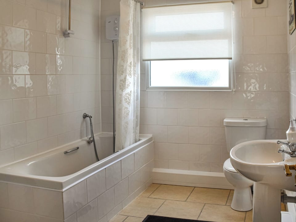 Bathroom | The Seas Beach House, Bacton