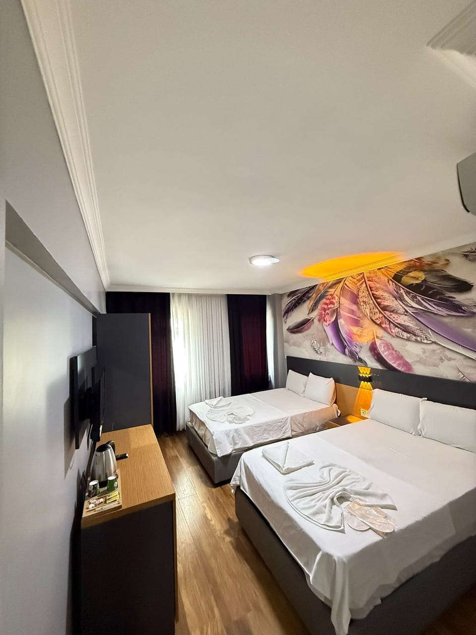 Deluxe Quadruple Room