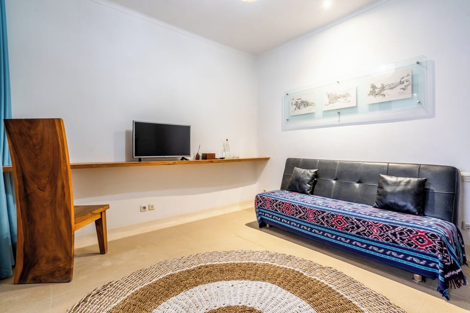 Deluxe Villa, 1 King Bed, Bathtub, Sea View | 1 bedroom, in-room safe, laptop workspace, free WiFi