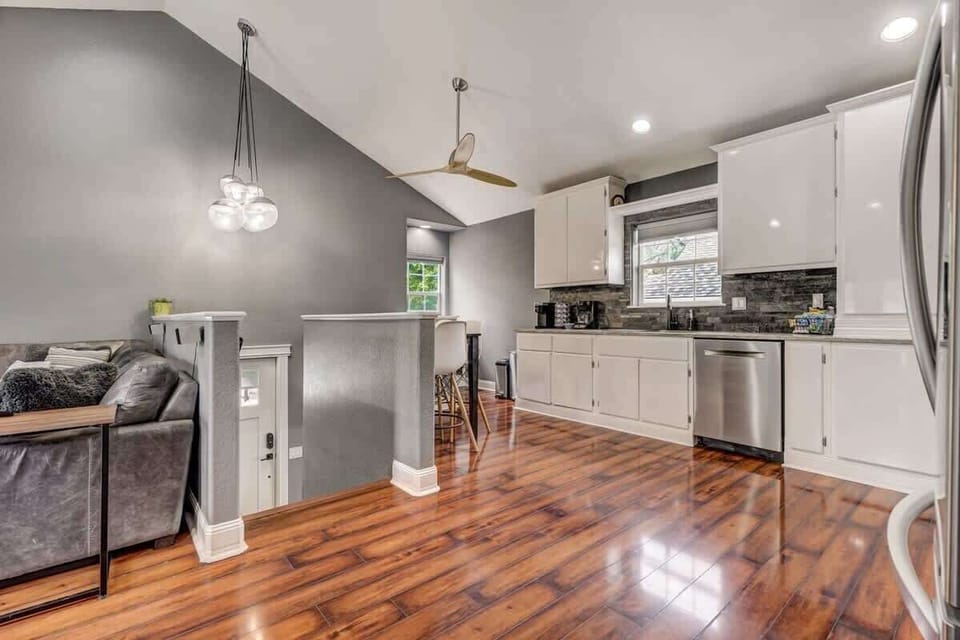 We have a fully equipped kitchen. Along with many other products and appliances, we also offer a refrigerator, microwave, coffee machine, and more!
