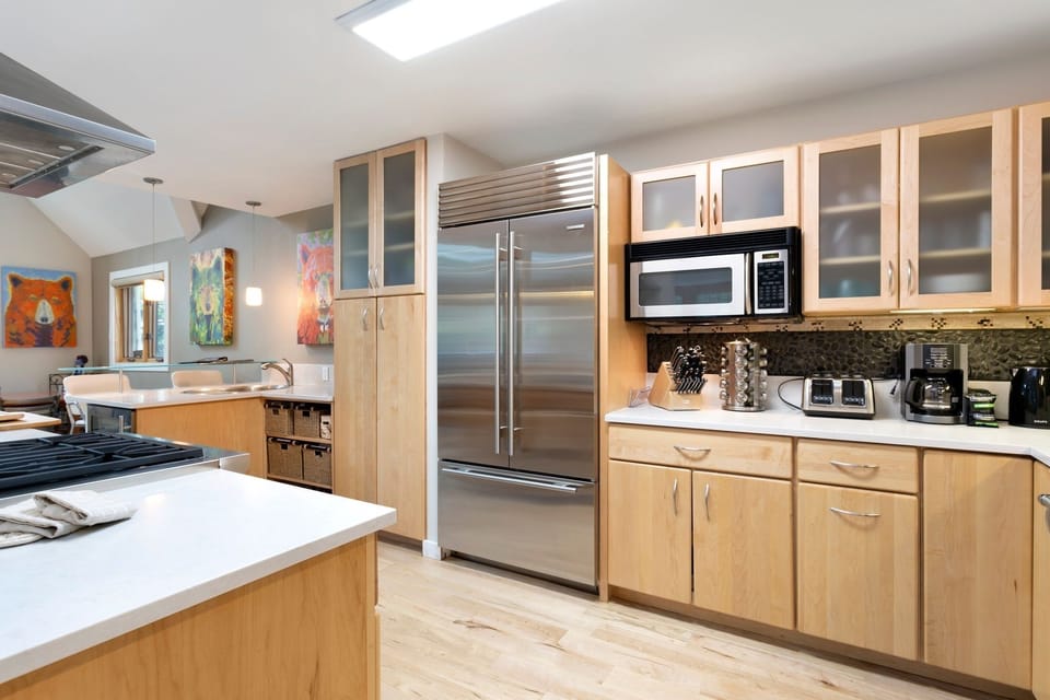 House, 5 Bedrooms | Private kitchen | Fridge, oven, coffee/tea maker, toaster