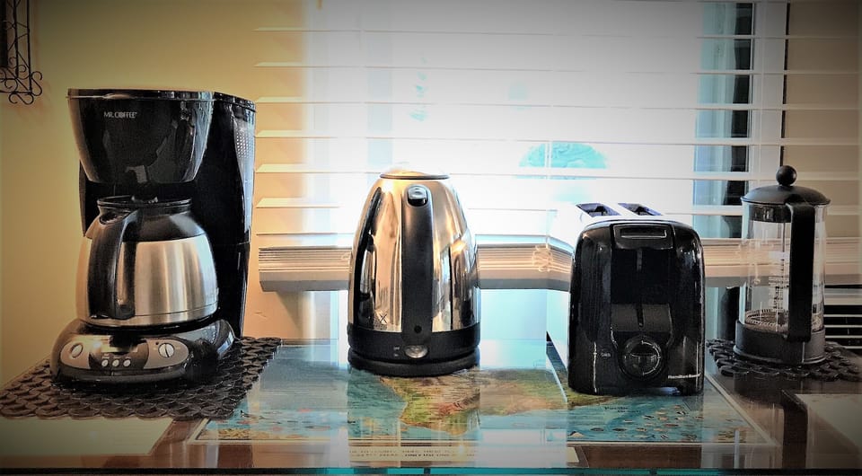 Microwave, coffee/tea maker, electric kettle, toaster
