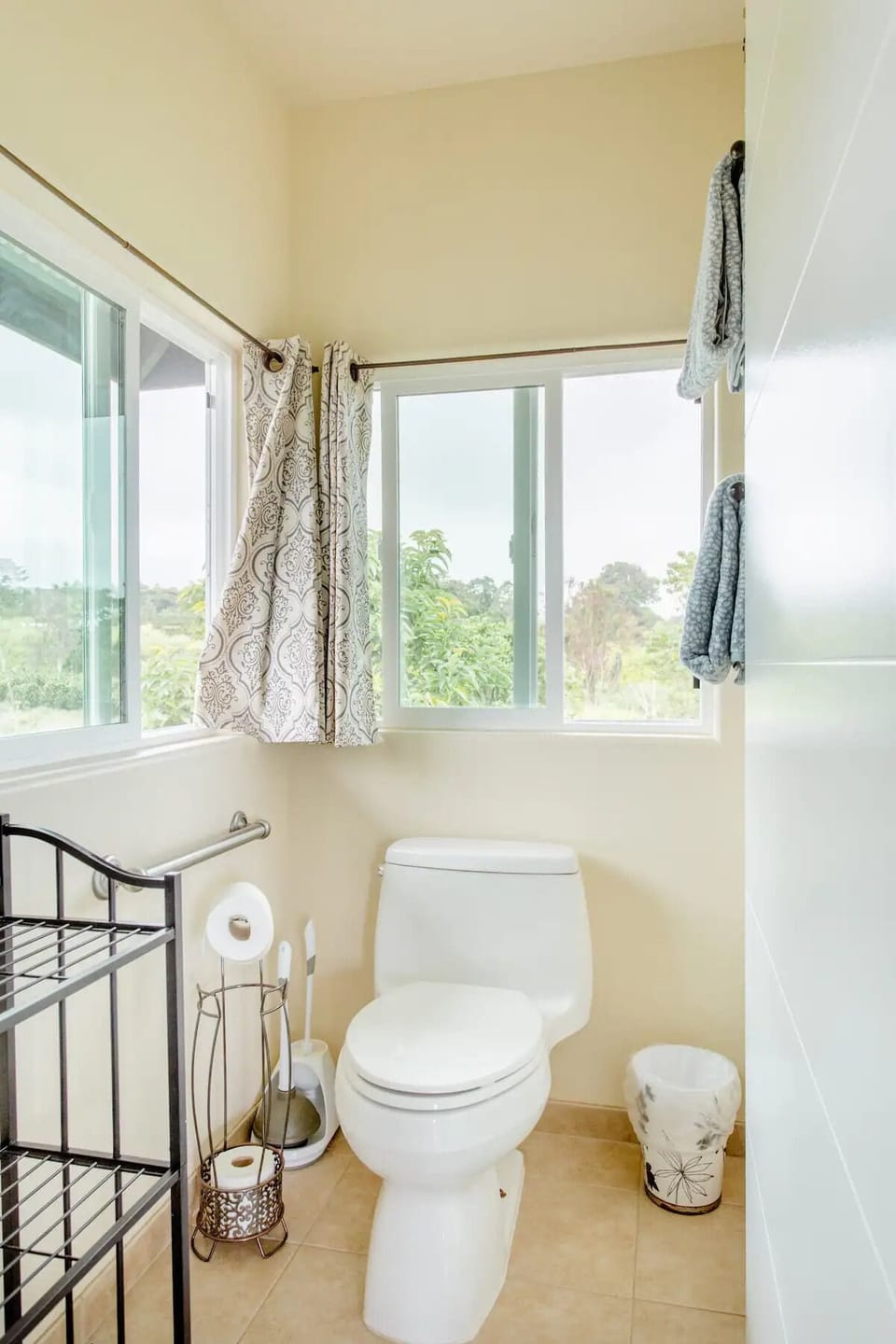 Panoramic Room, 1 Bedroom | Bathroom | Shower, hair dryer, bidet, towels