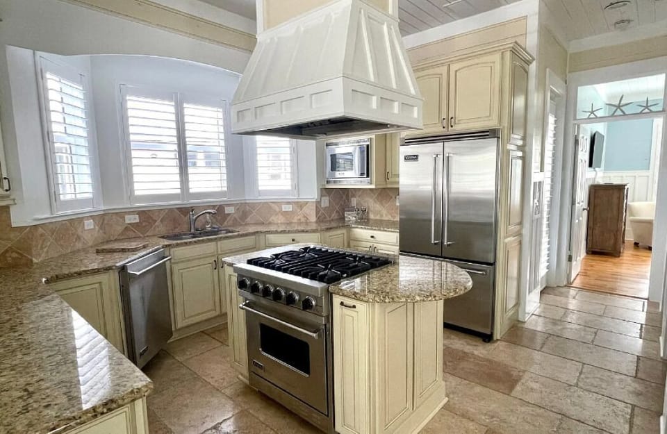 Stainless steel appliances and granite countertops 
