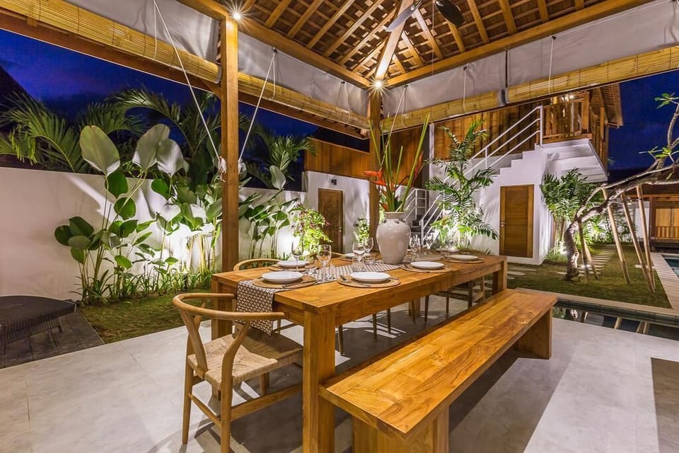 Deluxe Villa, 5 Bedrooms, Private Pool, Pool View | Dining room