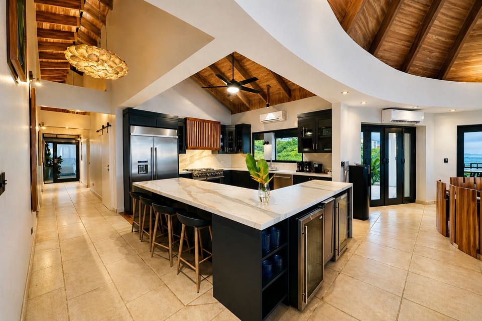 Large Gourmet Kitchen