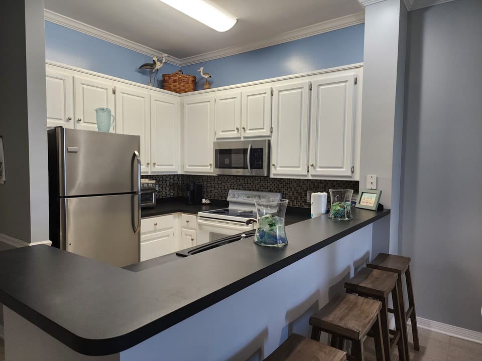 kitchen & bar area