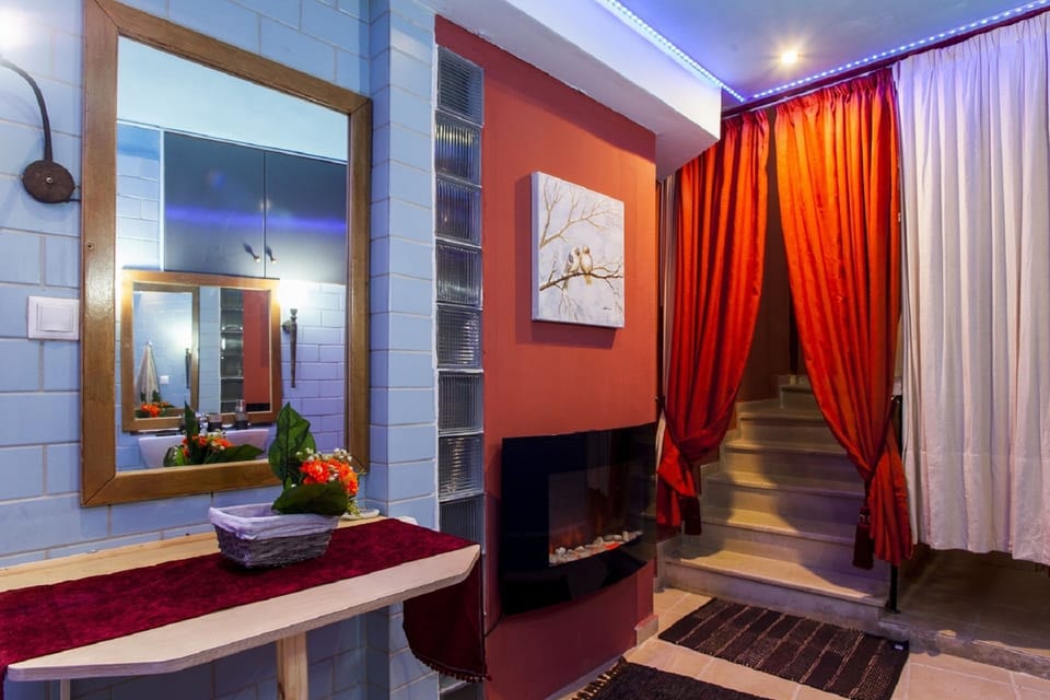 Villa (Zeus) | Bathroom amenities | Combined shower/tub, hair dryer, towels, shampoo