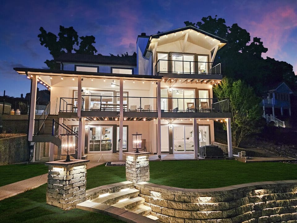Famous property in the BEST location Lake of the Ozarks offers.
