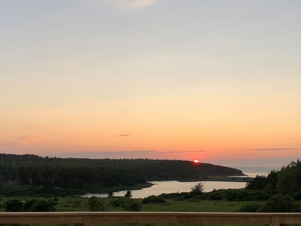 Enjoy sensational sunsets from the comfort of your sundeck