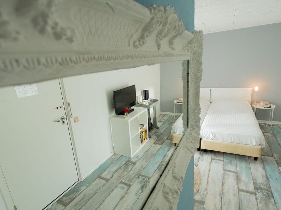 Blackout drapes, rollaway beds, free WiFi, bed sheets